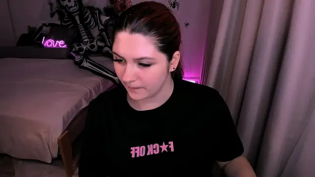 Chat +18 de FieryMilena ao vivo
