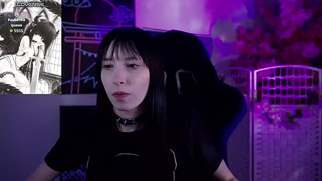 Chat +18 de SeraphineSparda ao vivo