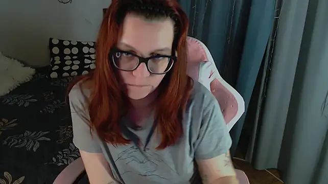 Chat +18 de Milaniya_Poolys ao vivo