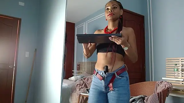 ChantalGarner's Live XXX Chat