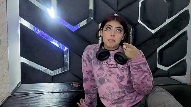 Chat +18 de _Angel_dustt ao vivo