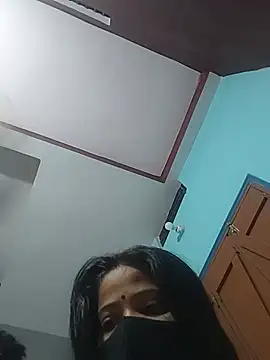 Saloni-couple Adlı Modelin Web Kamerası Şovu