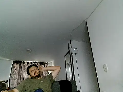 tomtime1 Live XXX-chat