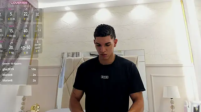 Živý XXX chat Adrien_Monteiro