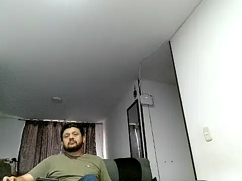 tomtime1 élő XXX-chatje