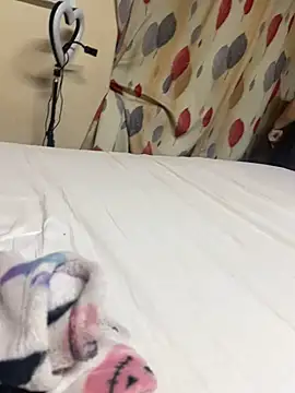 Chat +18 de GeldenKuy ao vivo