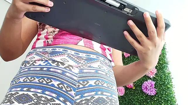 XXX chat uživo modela sofia_lapeira