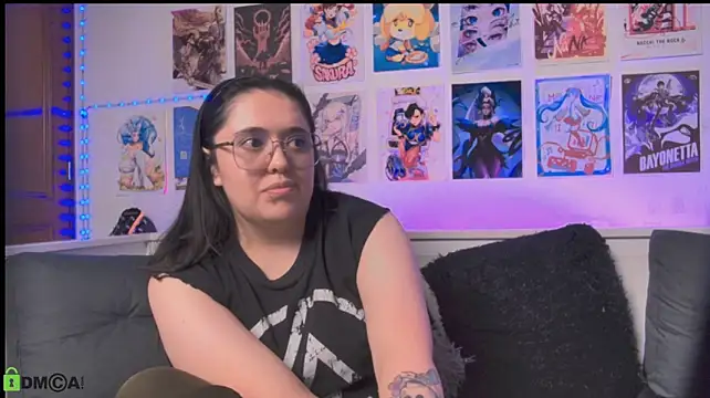 snowblack_ – Live XXX-chat