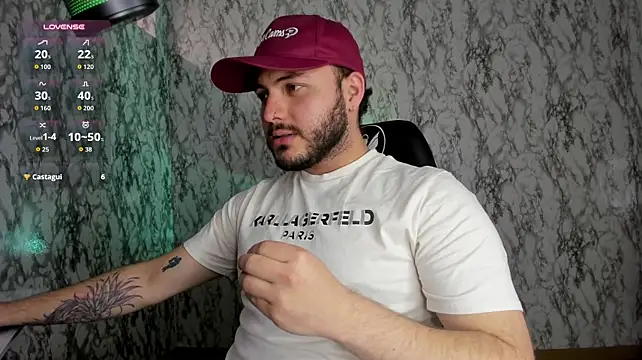 Hairy_cub_Salvatore Webcam-Show