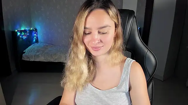EllaFresh Chat XXX in diretta
