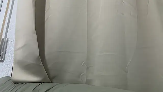 HoleBreeder: вебкам-шоу