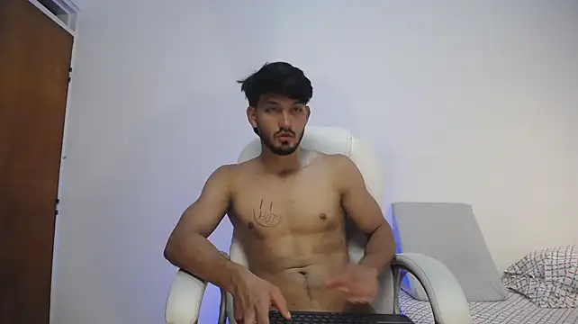 HarryFosster – Naživo XXX chat