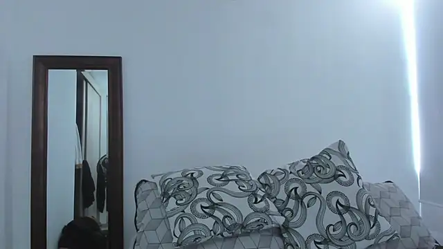 KingLevi01 élő XXX-chatje