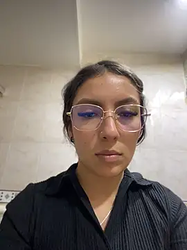 Chat +18 de Julieth_ec_ ao vivo