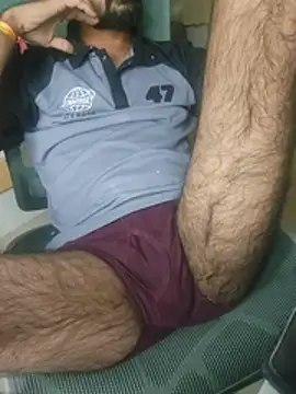 צ'אט XXX בשידור חי של mavin_