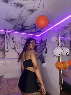 Chat XXX en directo de SamathaMay