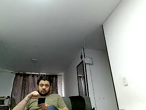 XXX chat uživo modela tomtime1