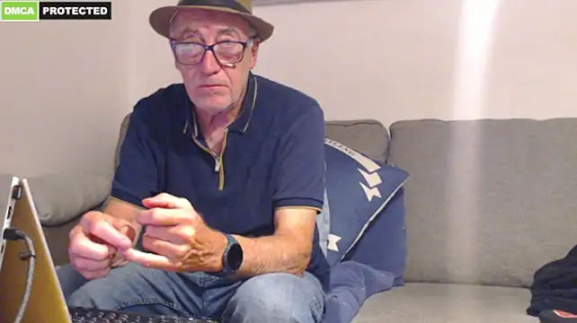 XXX chat uživo modela bluedae1