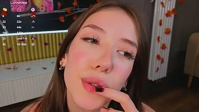 tinyanie 现场XXX聊天
