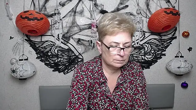 EmiliaGree Chat XXX in diretta