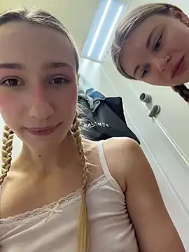 Lia-see-ya Live XXX-chat