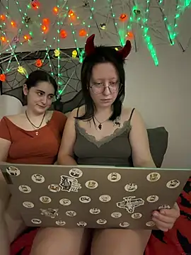 XXX chat uživo modela nahida77