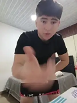 MenOnlyHot: απευθείας συνομιλία ΧΧΧ