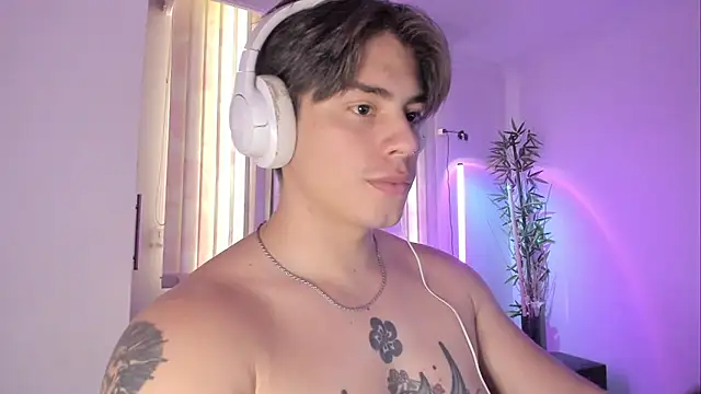 Show modela Giordano_Russo na web-kameri