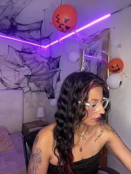 Chatroom XXX en direct de SamathaMay