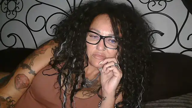 Živý XXX chat Ravenblack666