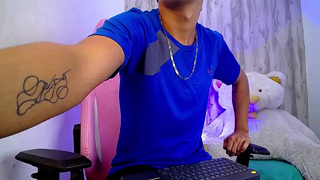 Dayron_leee: απευθείας συνομιλία ΧΧΧ