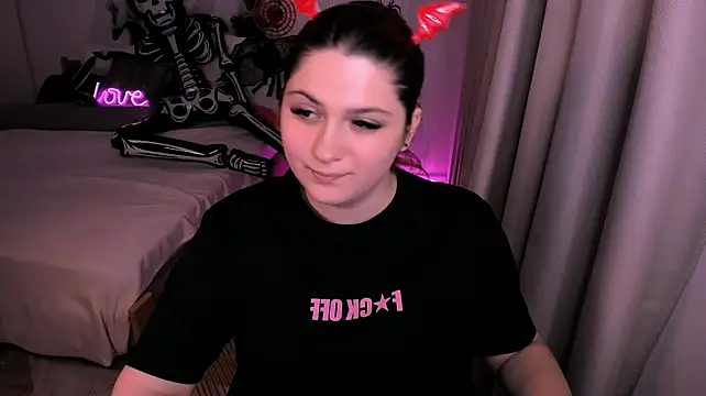 XXX chat uživo modela FieryMilena