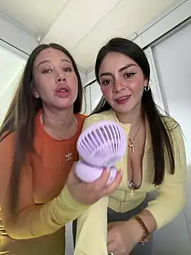 צ'אט XXX בשידור חי של roouse