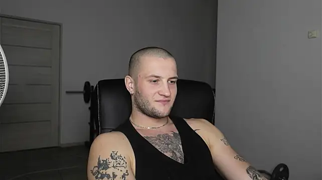 دردشة Igor_Wilde الجنسية المباشرة