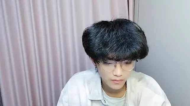 wssoo11's Live XXX Chat