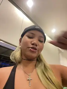 Scarlet_Thai Pertunjukan Webcam