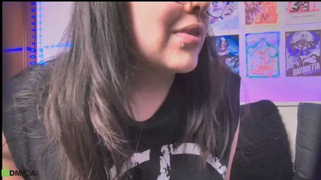 Chatroom XXX en direct de snowblack_