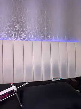 Chat XXX en directo de Mia-Medina