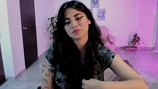 Annagoth_ Adlı Modelin Canlı XXX Sohbeti