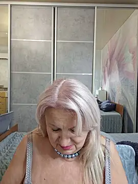 AvrilMillers' Live XXX Chat