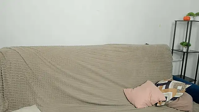 Crimson_Hollown Live XXX chat