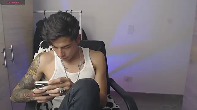 XXX chat uživo modela chomelo6