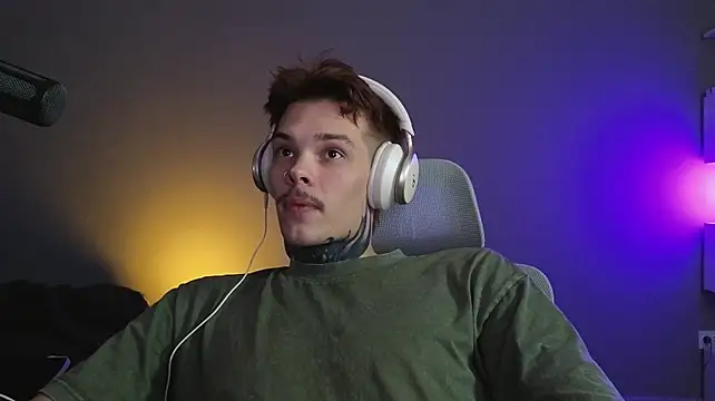 DENIS_HERE live XXX chat