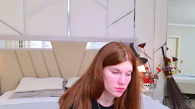 Chat +18 de OdeliaMoon ao vivo