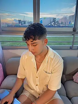 OLIVER_K – Naživo XXX chat