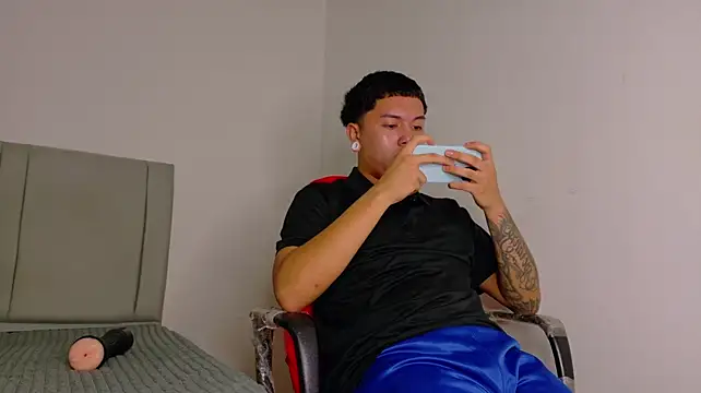 Chat XXX ao vivo de Owenn__blueee