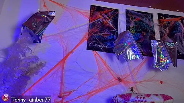 Amber77__ লাইভ XXX চ্যাট