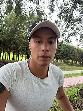 Chat +18 de DOMINICKVEGAS77 ao vivo