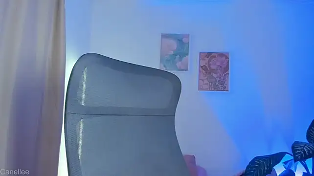 Canellee Webcam show