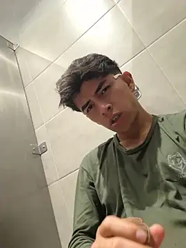 ZaneHoward XXX чат на живо